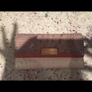 Like new Brahmin wallet